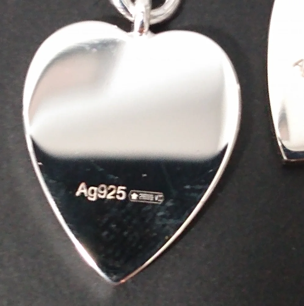 NEW, Gucci Sterling Silver Trademark Heart Dangle Earrings - Picture 12 of 16
